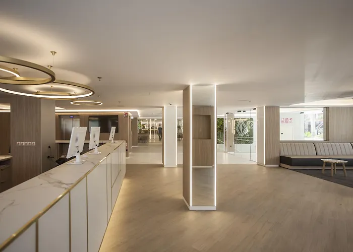 Presidente 4 Sup Отель 4*