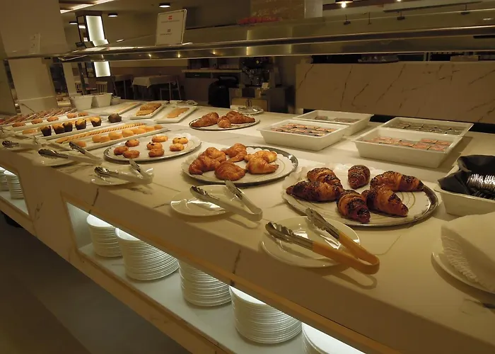 Отель Presidente 4 Sup